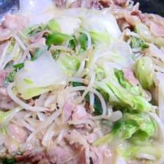 白菜と豚肉の生姜風味の野菜炒め　（*^_^*）